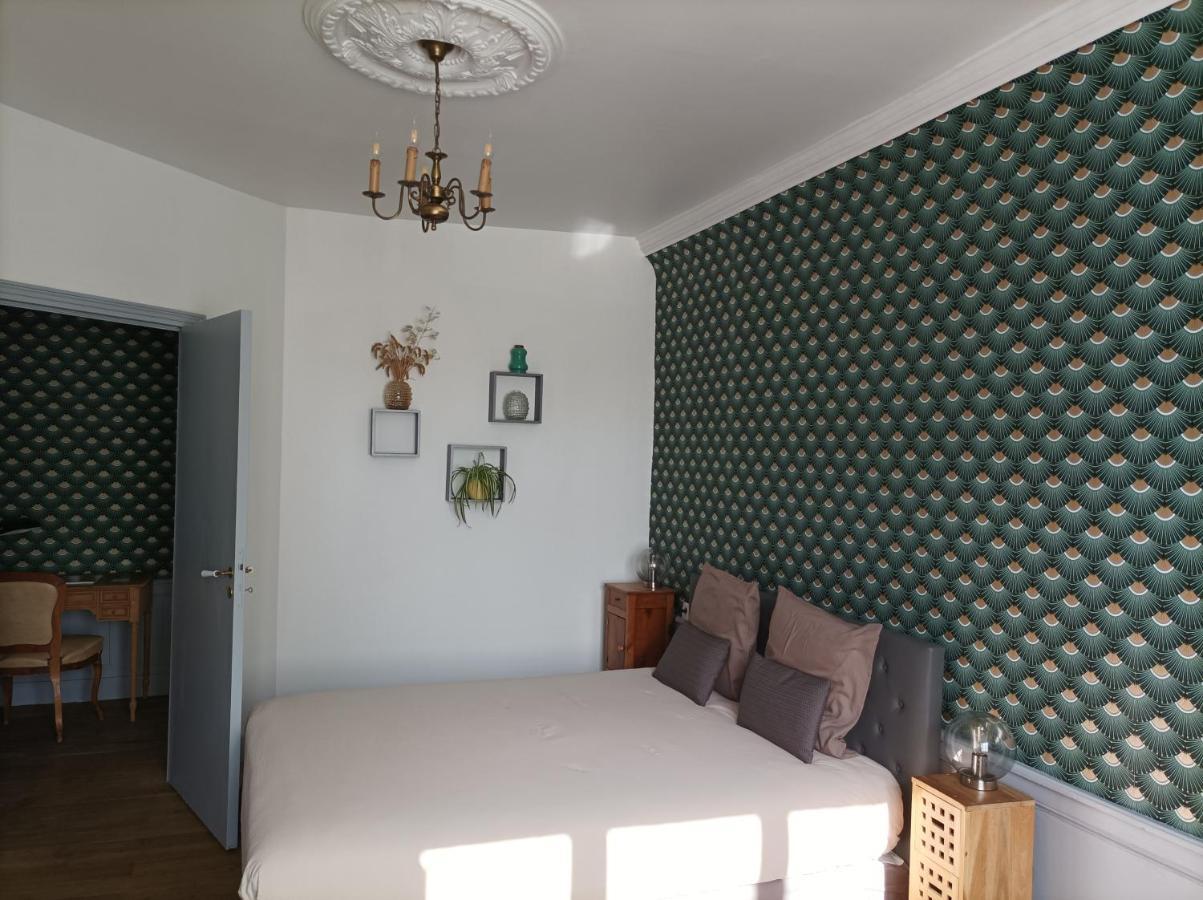 Le Relais Des Roses- Chambres D'Hotes Vatan Ngoại thất bức ảnh