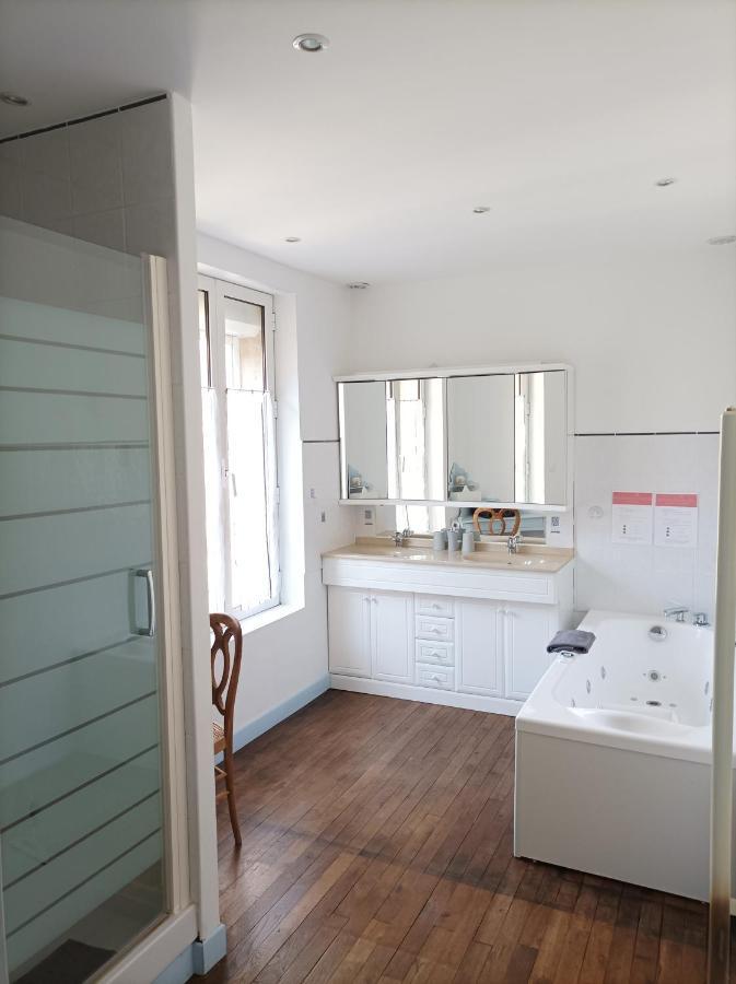 Le Relais Des Roses- Chambres D'Hotes Vatan Ngoại thất bức ảnh