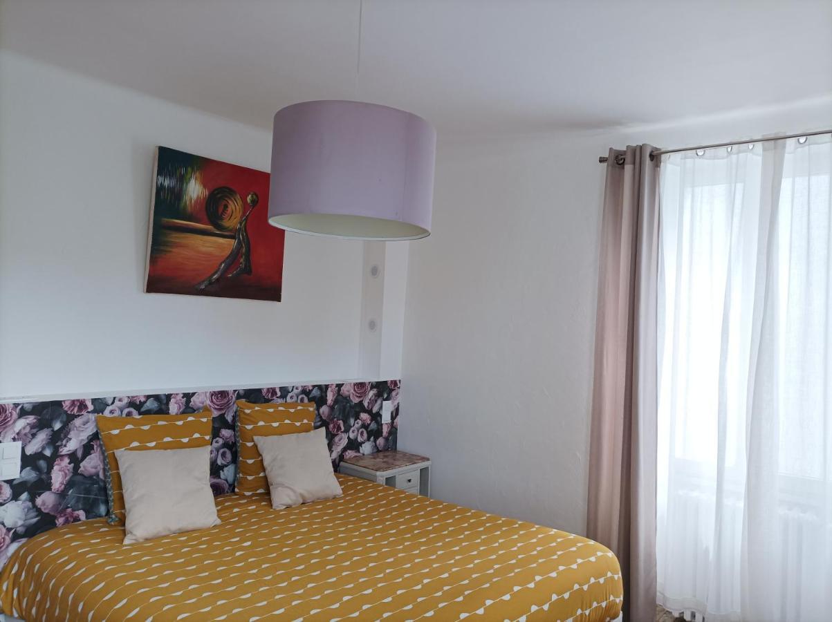Le Relais Des Roses- Chambres D'Hotes Vatan Ngoại thất bức ảnh