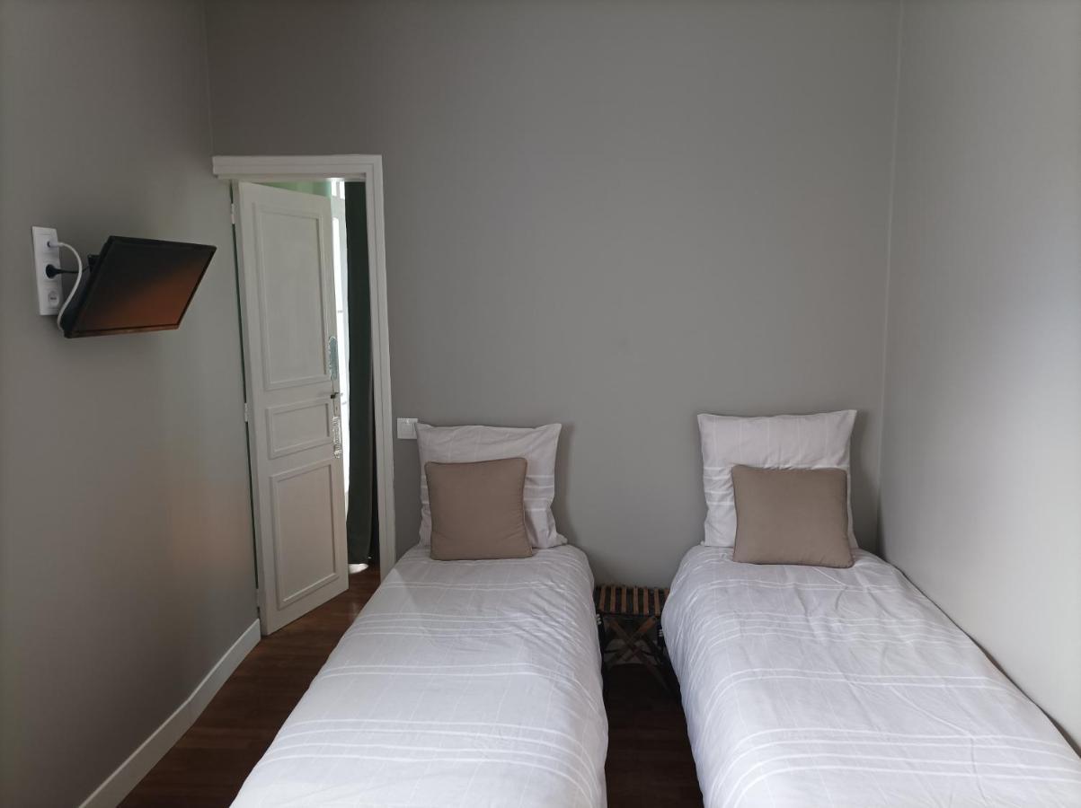 Le Relais Des Roses- Chambres D'Hotes Vatan Ngoại thất bức ảnh