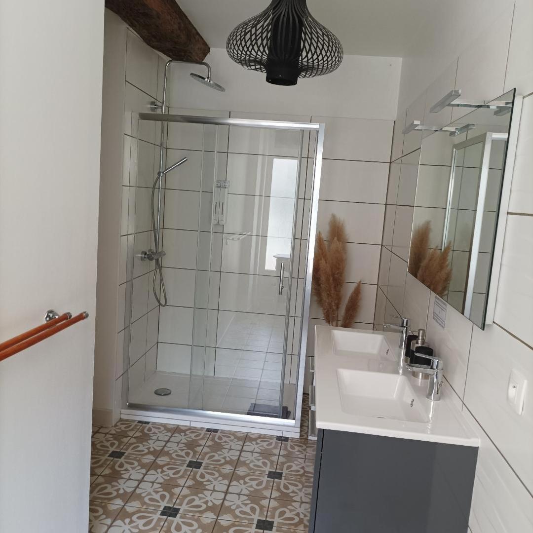 Le Relais Des Roses- Chambres D'Hotes Vatan Ngoại thất bức ảnh