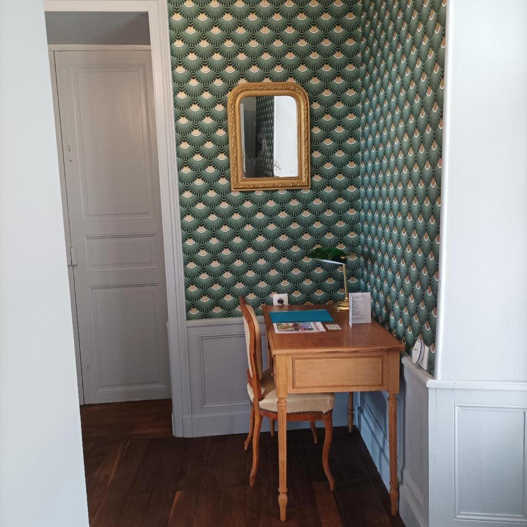 Le Relais Des Roses- Chambres D'Hotes Vatan Ngoại thất bức ảnh